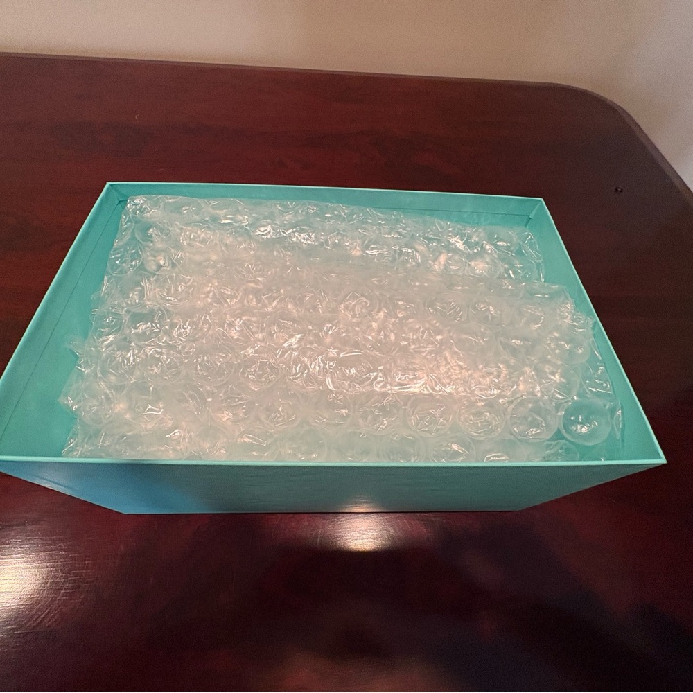 NEW Tiffany @ Co. Set of Two Crystal Candle Holders - Picture 3 of 5